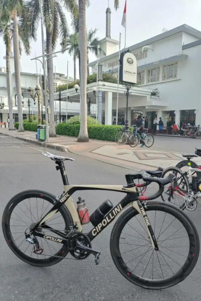 Dijual Roadbike CIPOLLINI kondisi bagus
