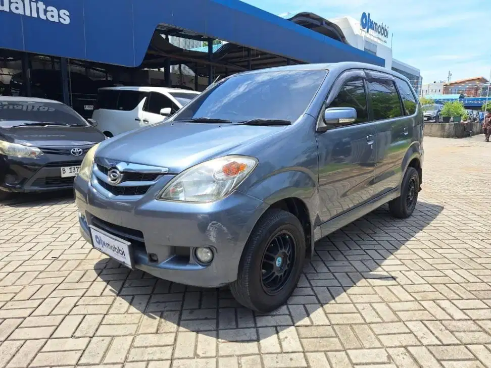LOW DP Daihatsu Xenia 1.3 Xi Deluxe+ Bensin-MT 2009 8RB