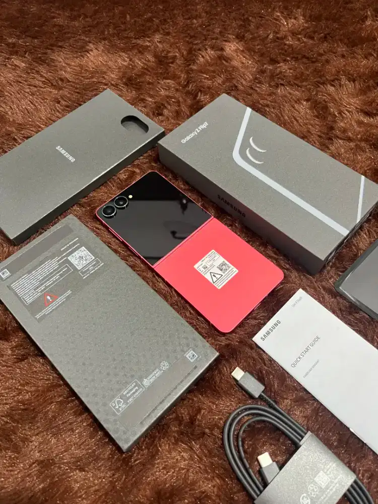 Samsung Z Flip 7 512GB Open Box Garansi November 2026 - Coral Red