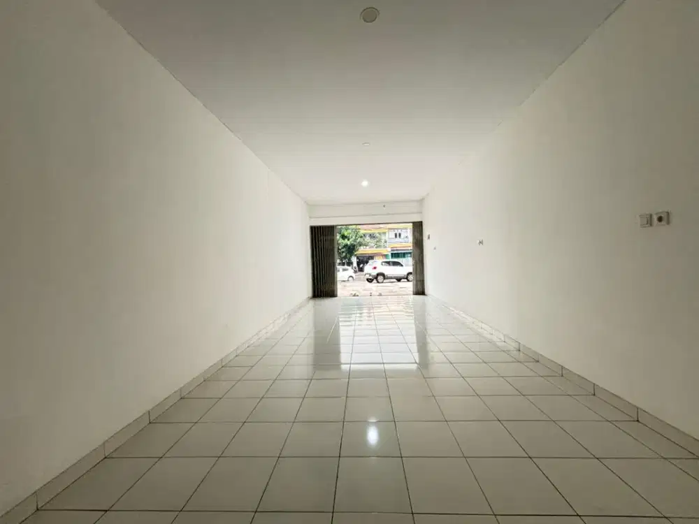 Dijual Ruko Jatimulya 2 Lantai, 160m2, Siap Pakai, Parkir Luas Tidak Berbayar, Bebas Banjir, Bisa Cash Maupun KPR, Mustikajaya, Kota Bekasi