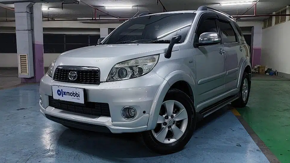 TDP 5,JT Toyota Rush 1.5 S Bensin-AT Silver 2012