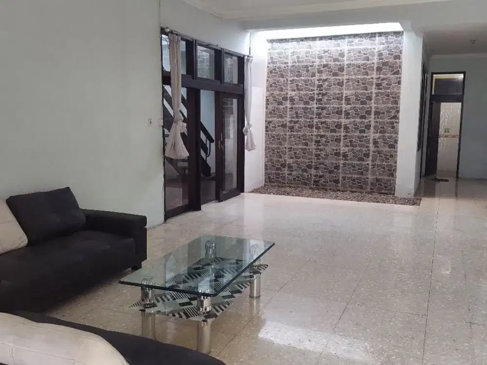 Rumah Siap Huni Tengah Kota Di Area Talaga Bodas dkt Burangrang