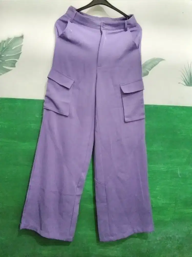 Celana bahan model kargo