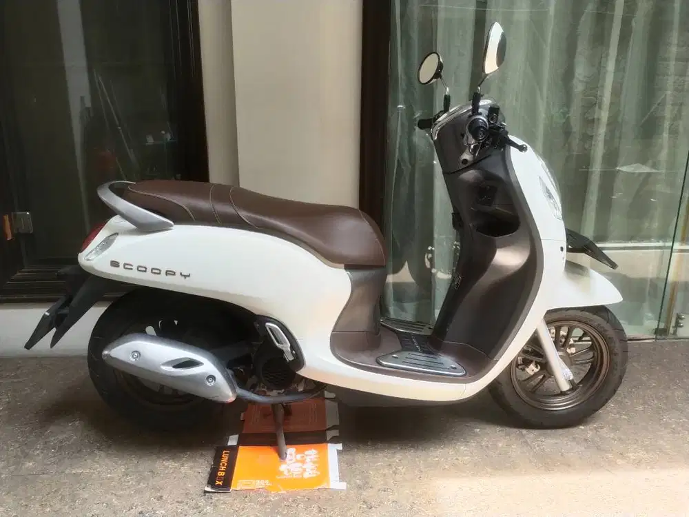 HONDA SCOOPY PRESTIGE 2024 PUTIH LOW KM KEYLESS