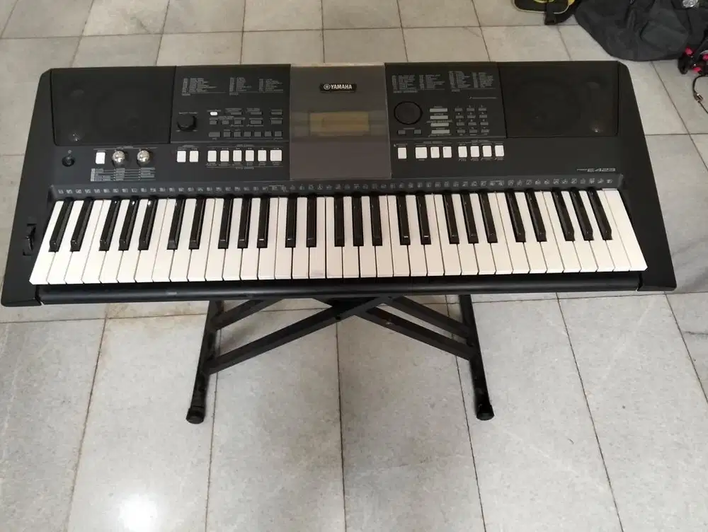 Keyboard Yamaha PSR E423 dan PSS A50