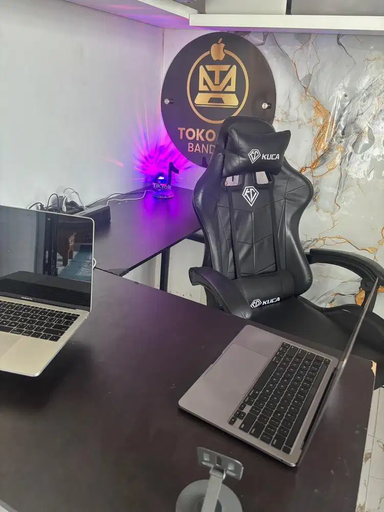 Nyari host live jualan laptop