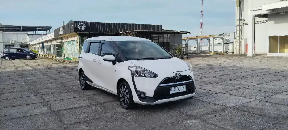 Toyota Sienta v matic promo tdp 10% 2016