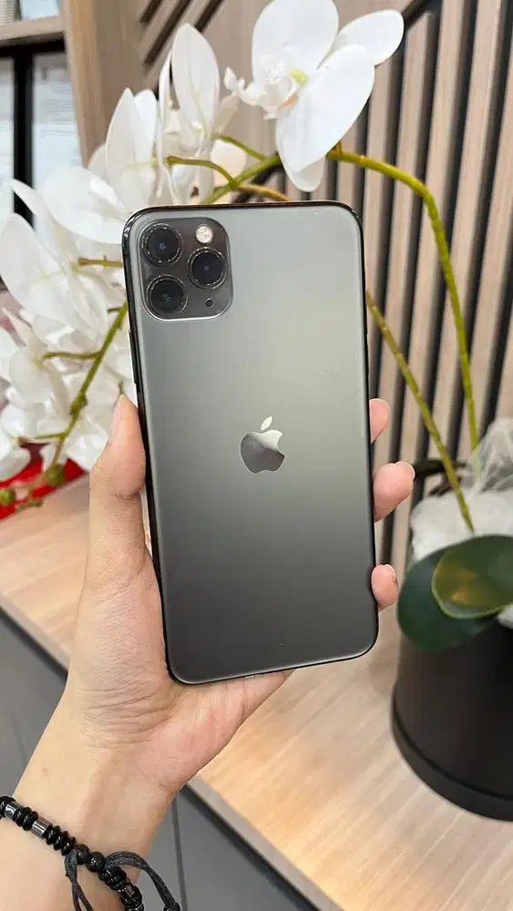 IPHONE 11PM 64GB GREY SECOND BEACUKAI