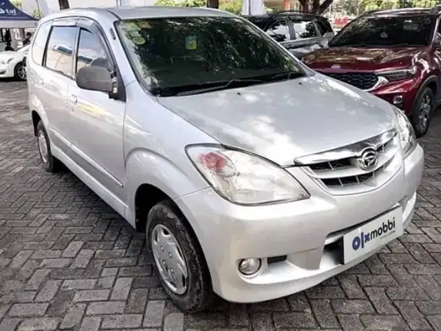 LOW DP Daihatsu Xenia 1.0 Li Deluxe Bensin-MT 2011 6TE