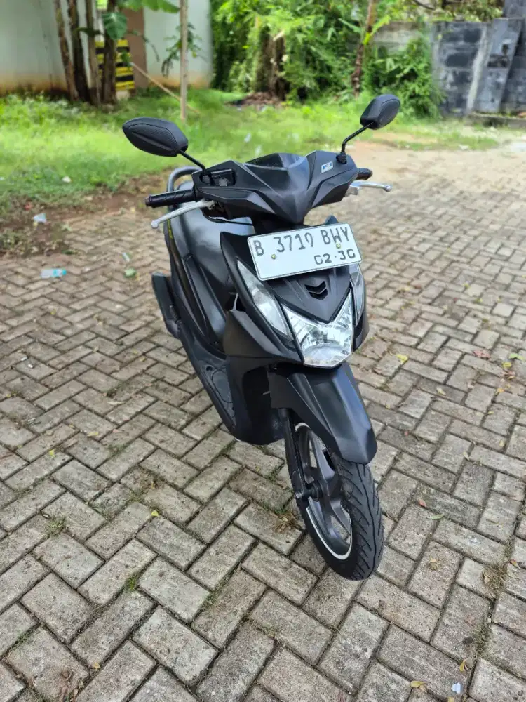 Dijual Honda Beat FI tahun 2014 pajak hidup panjang