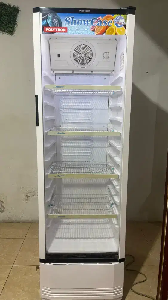 Showcase Polytron 4 rak