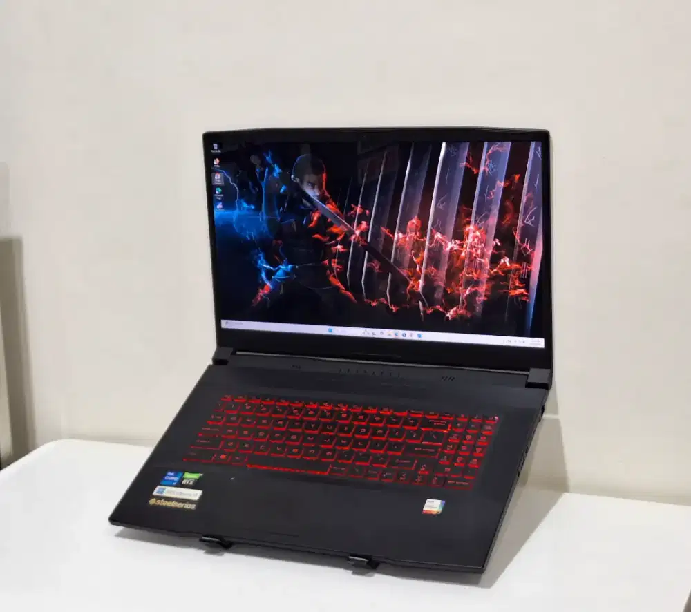 MSI KATANA GF76 11UC CORE I7-11800H RAM 16GB SSD 512GB NVIDIA RTX 3050