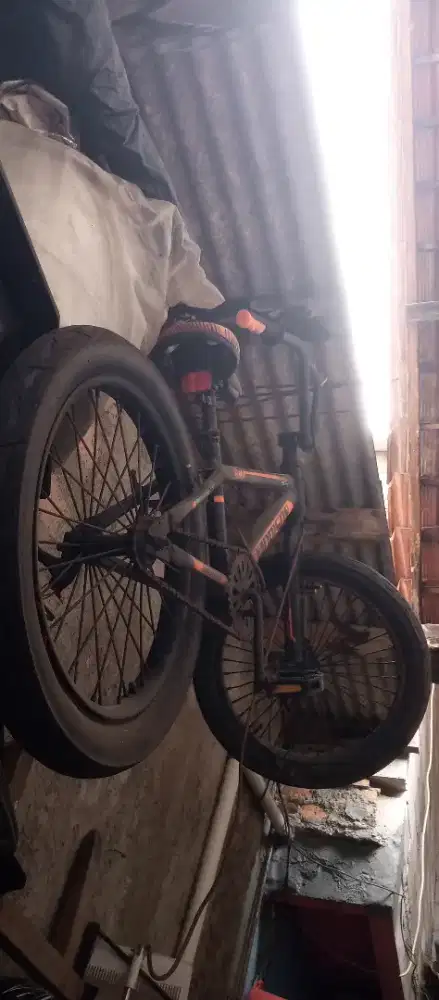 Di jual sepeda BMX