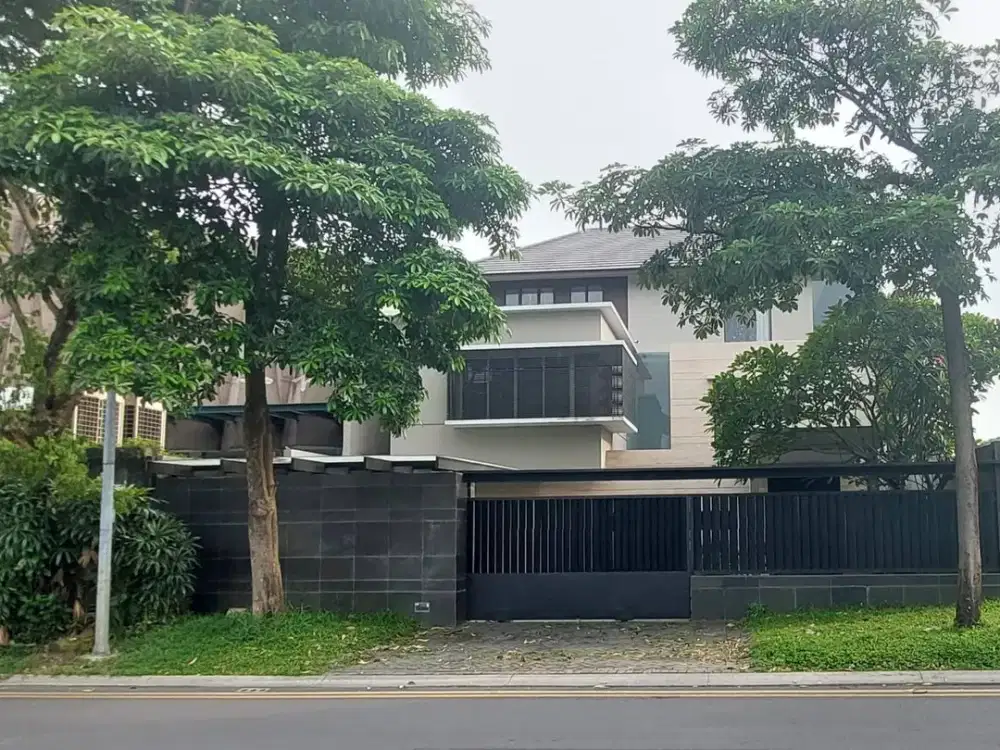 RUMAH CITRALAND BOULEVARD SUPER STRATEGIS