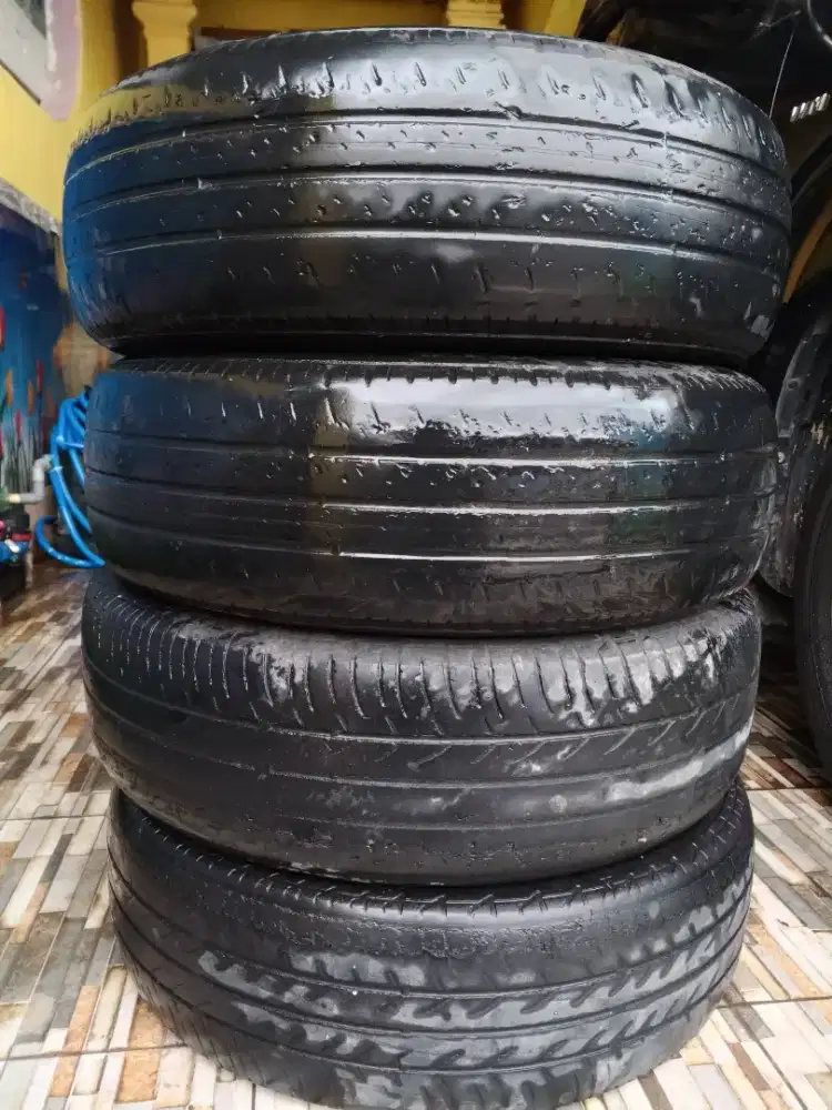 Paket 4 Ban Mobil Seken R14 – 2 GT Radial 175/65 & 2 Bridgestone185/70