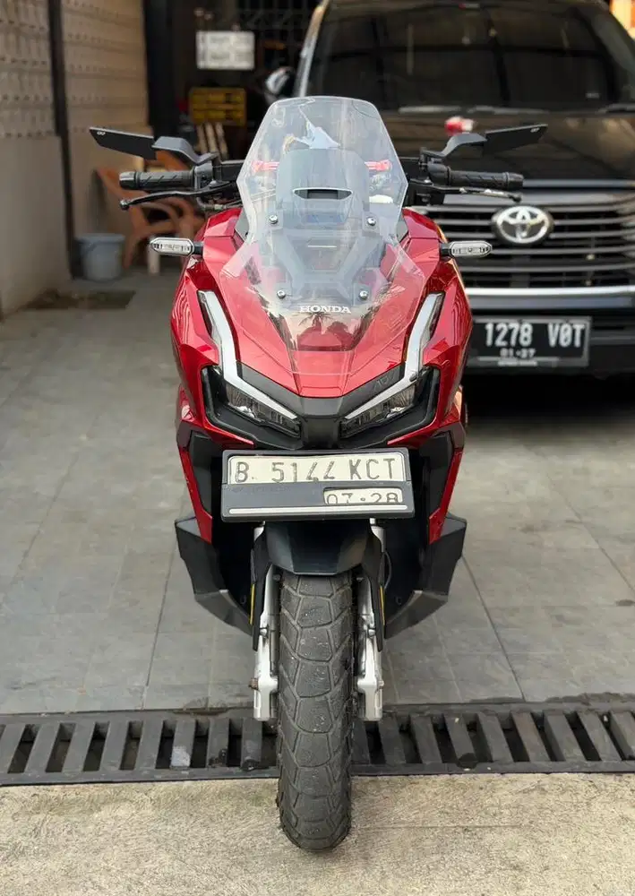 Jual Honda ADV 2023 CBS Merah Glossy Full Orisinil Low KM Istimewaa