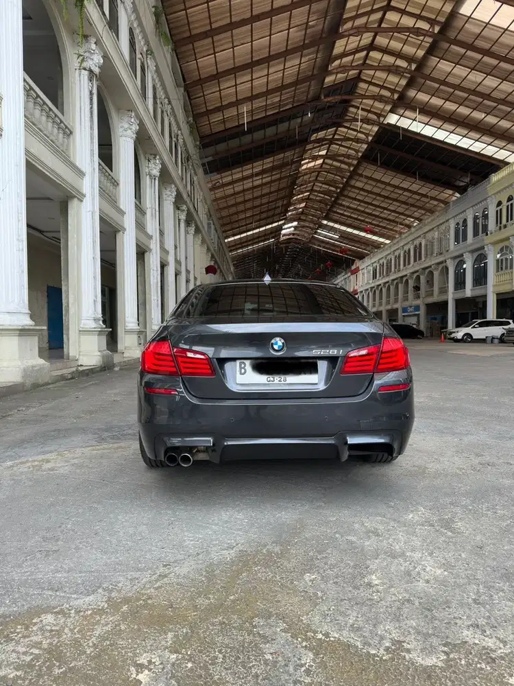 BMW 528i 2013 Bensin