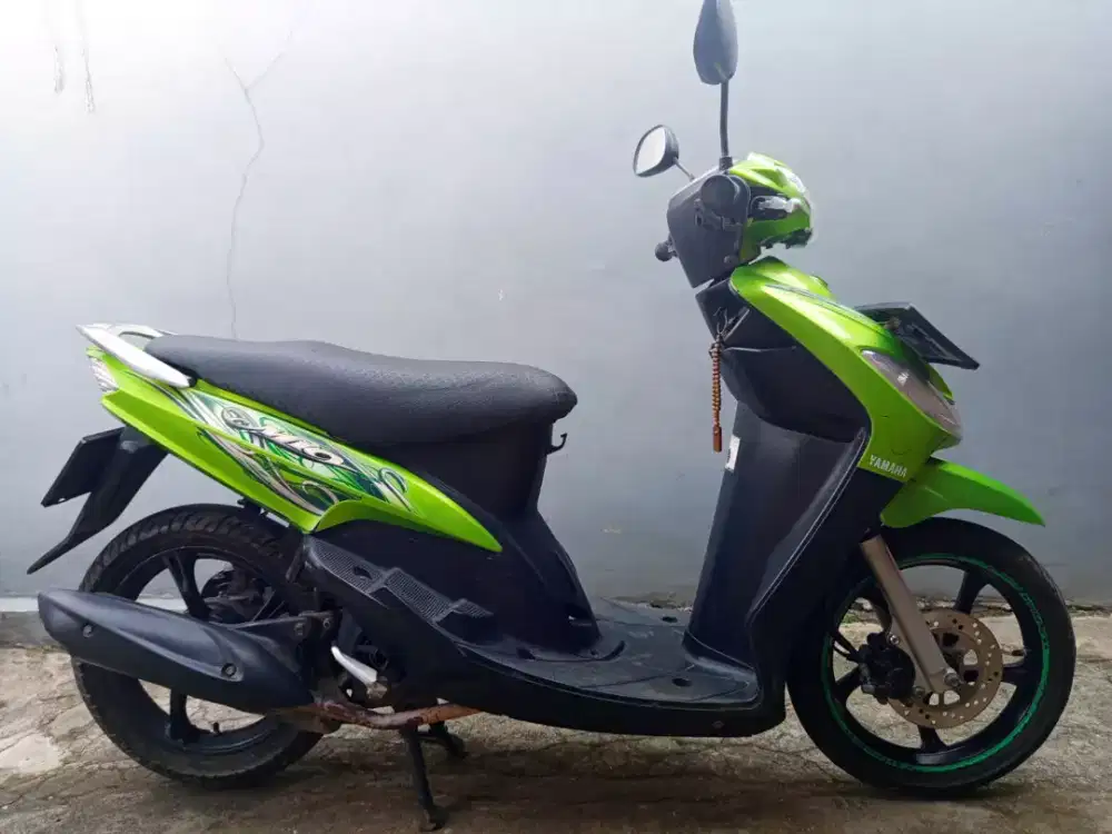 Mio sporty 2011 2 unit warna hijau dan biru