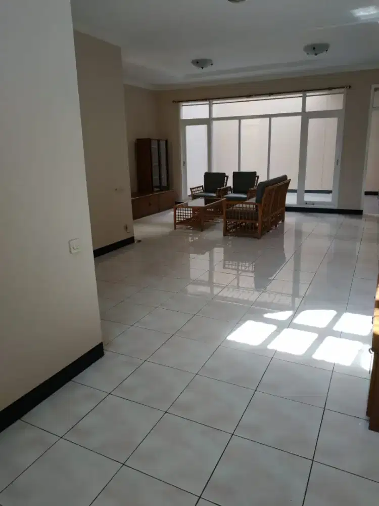 Jual Sewa Rumah Terawat Mekarwangi