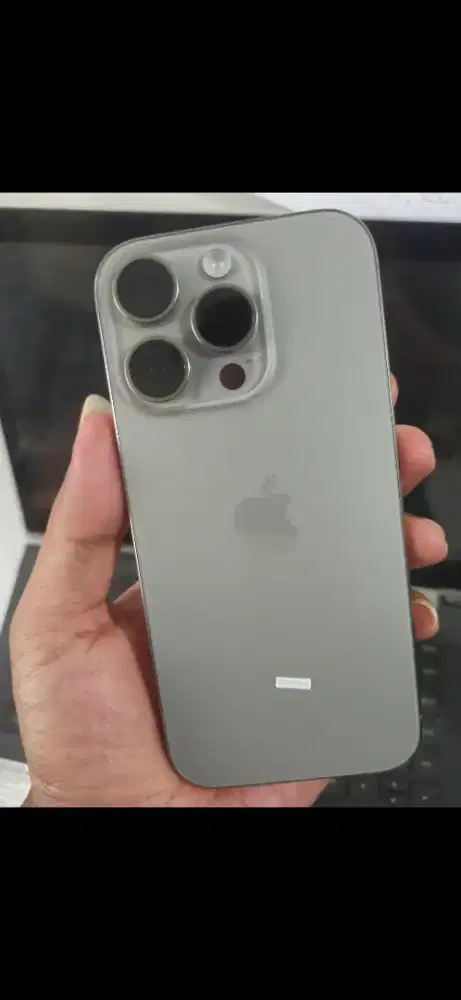 Iphone 16 pro Natural Titanium