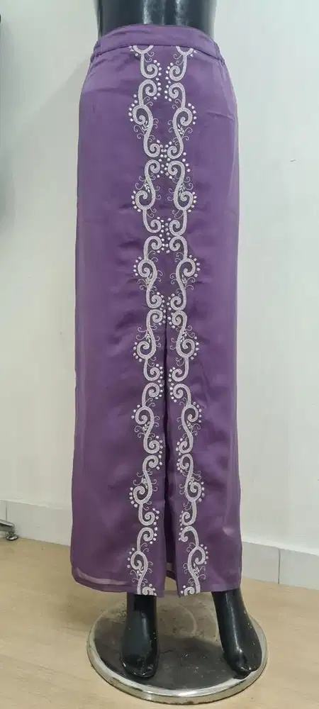 Rok ungu bordir silver, rok ungu melayu, rok premium