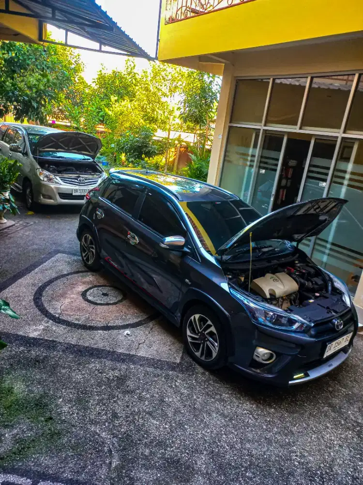 Di jual toyota yaris 1.5 s M/T tahun 2017