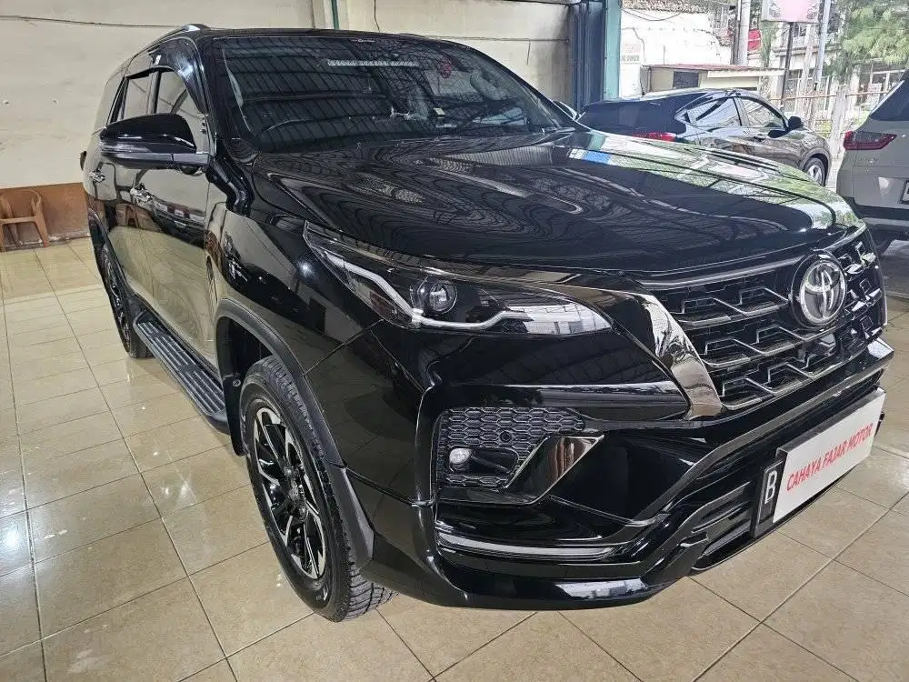 Toyota Fortuner New VRZ 2.8 GR Sport 2022 Hitam