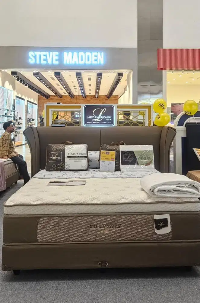 Divan 200x200 kasur lady americana BARU ya , divannya saja