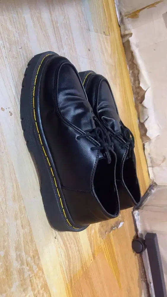 SEPATU HOMEMADE UKURAN 43