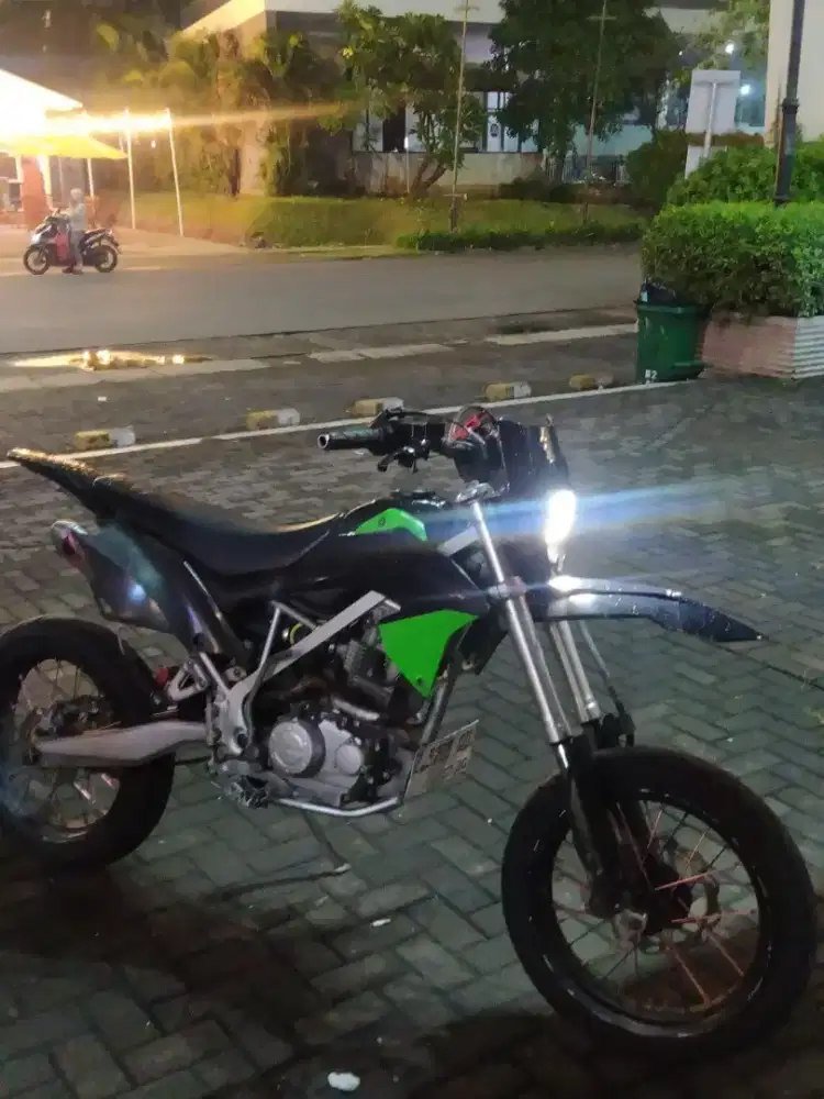 Kawasaki KLX Dtracker