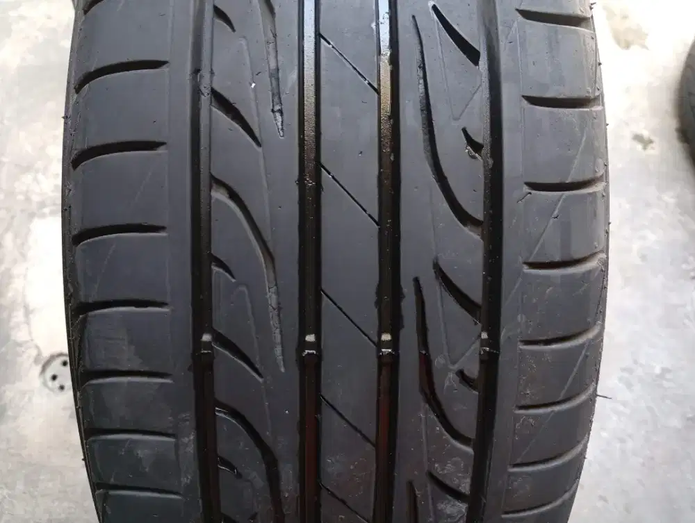 BAN MOBIL DUNLOP SP SPORT LM 704 RING 16