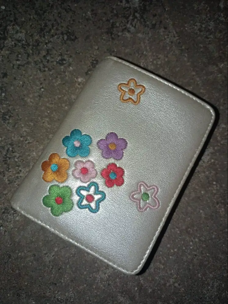 DOMPET PUFF MOTIF BUNGA WANITA