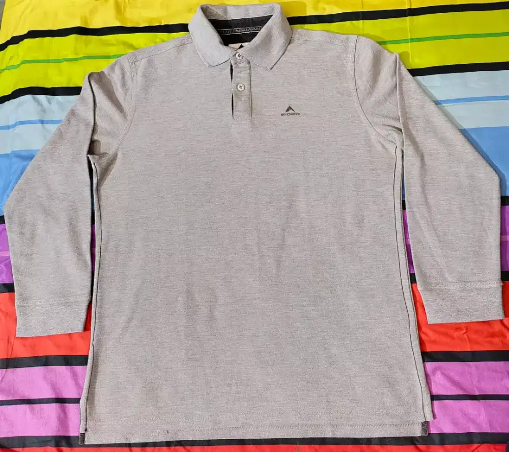 Kaos kerah lengan panjang branded Eiger size XXL