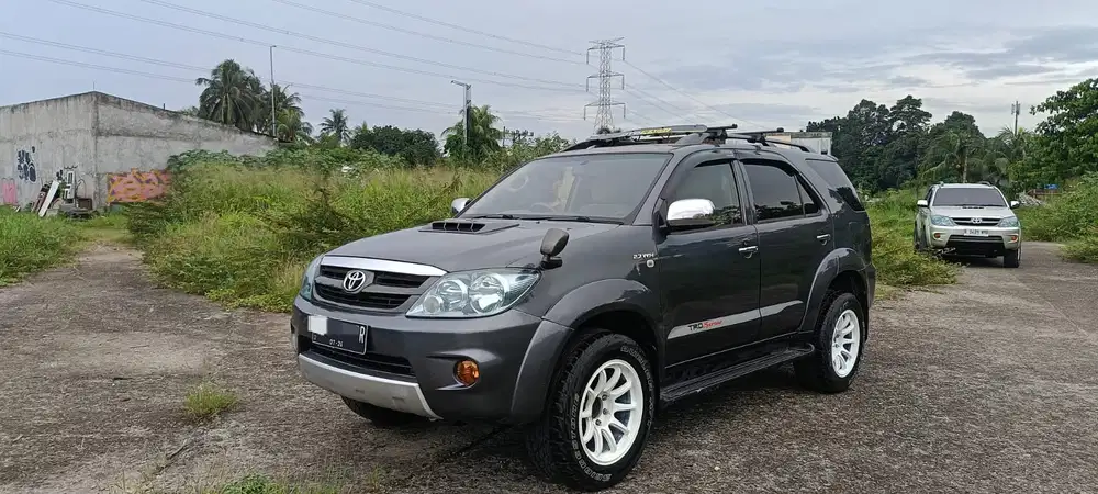 Toyota Fortuner 2005 Bensin bisa tukar tambah