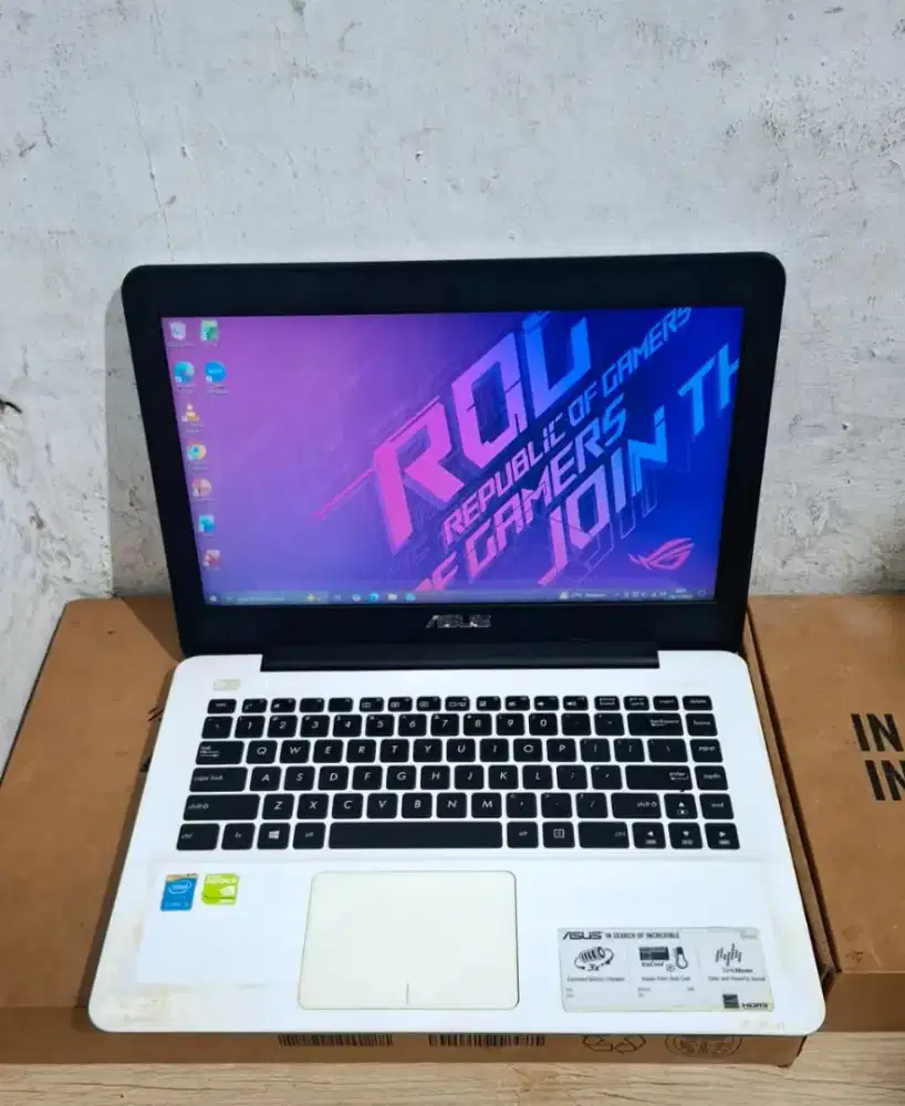 Laptop Asus Vivobook A455L Core i3 Dual VGA Ram 12 SSD 128 + HDD Gb
