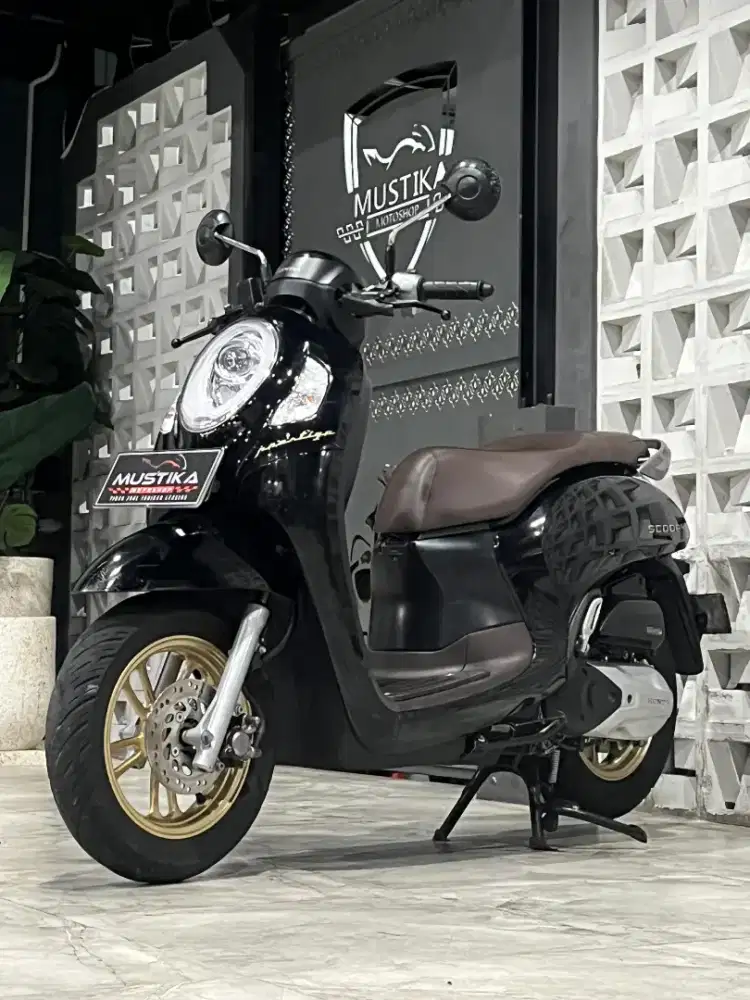 HONDA SCOOPY PRESTIGE 2021 - Chintia Mustika