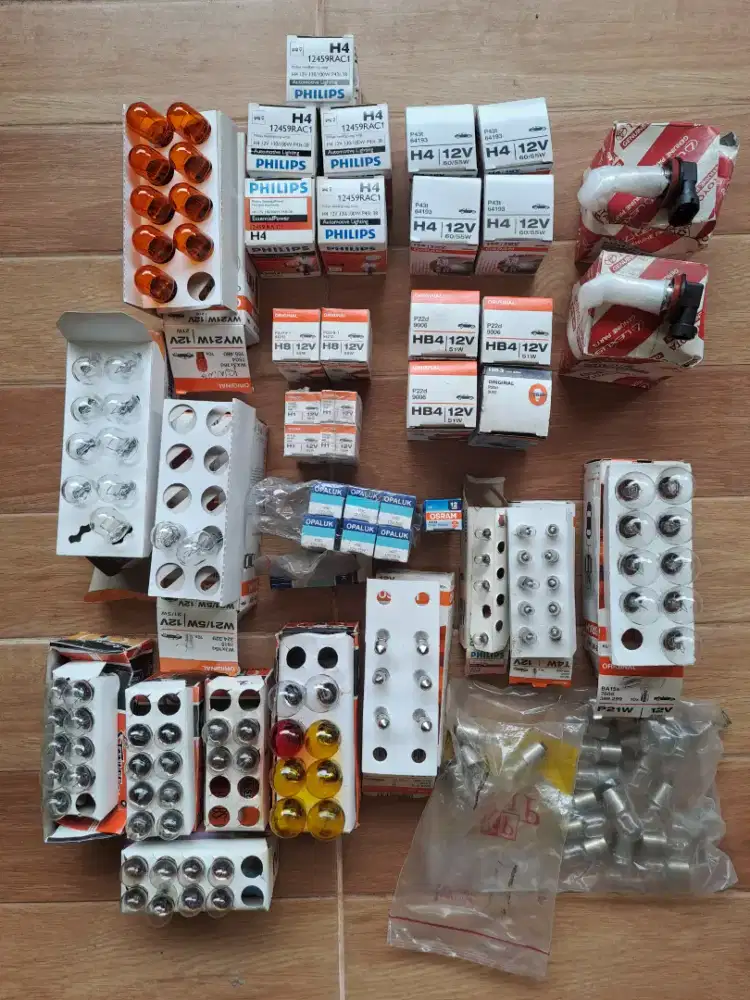 Lampu Mobil /Halogen/type h4/hb3/hb4/h1 dll