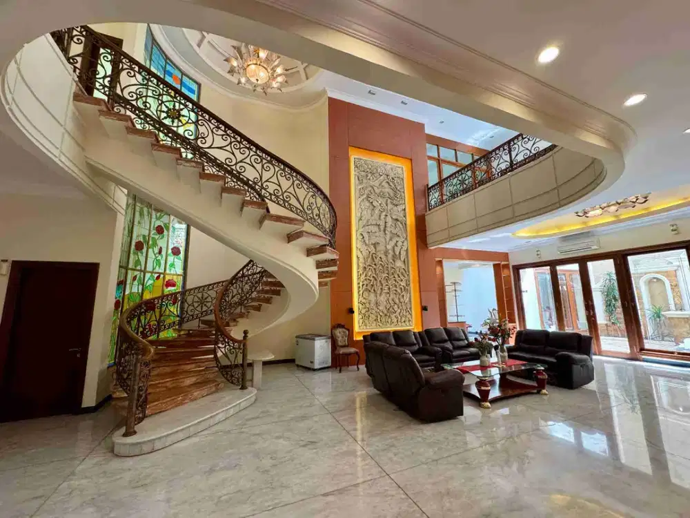 Rumah Dijual BGM, Mewah, Bagus, selatan, FF, 5KT