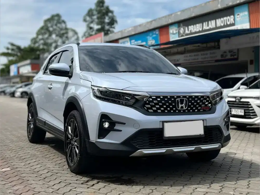 MULUS KM LOW!! HONDA WRV 1.5 RS SENSING MATIC PUTIH 2023 KM 21RB!