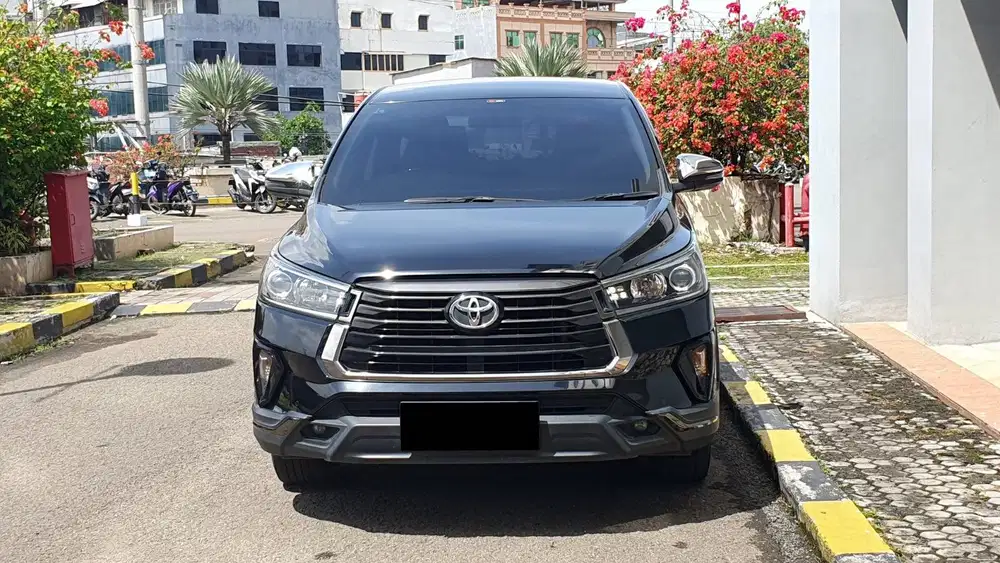 Toyota Kijang Innova Reborn Venturer 2.0 Facelift Bensin 2022 Like New