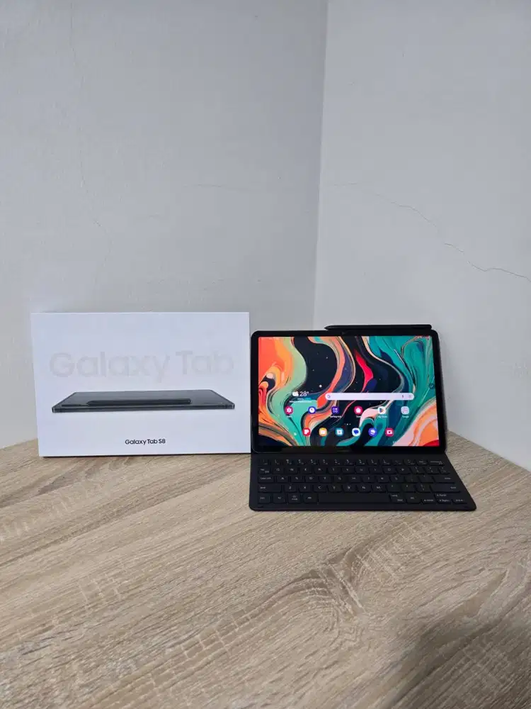 Samsung Galaxy Tab S8 Wifi Only SEIN 8GB / 128GB + Cover Keyboard