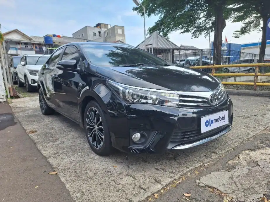 DP MURAH Toyota Corolla Altis 1.8 V Bensin-AT 2016 Silver C2IMB