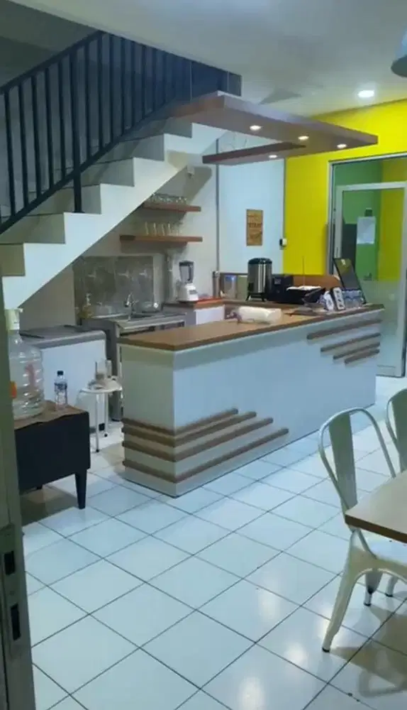 Meja Counter Kasir Rak Minimalis Nyaris Baru