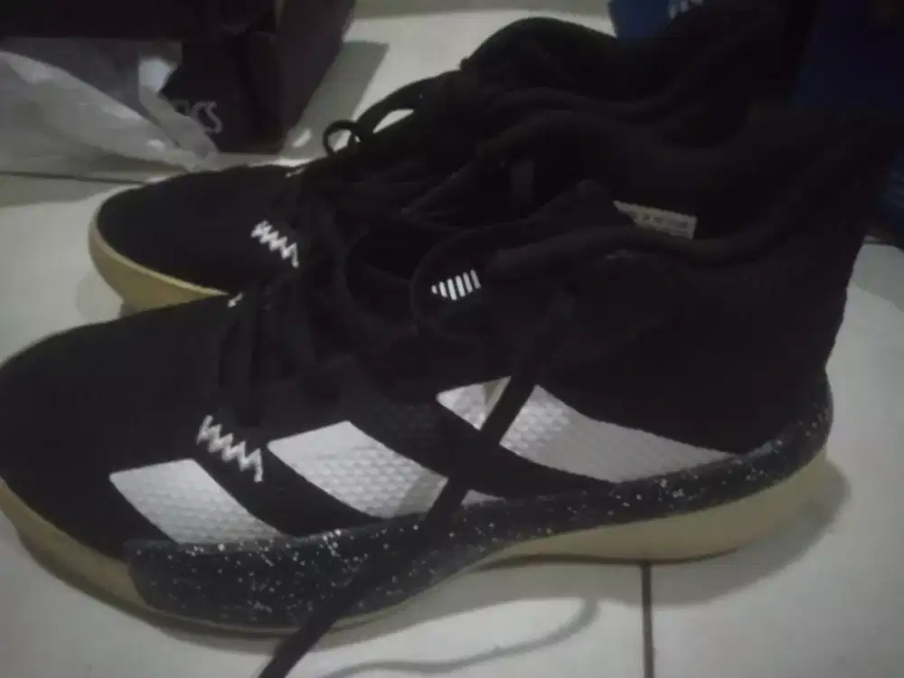 Sepatu Adidas second ori