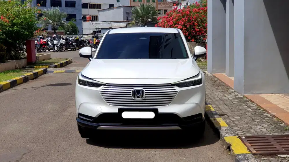 Km15rb honda hrv e cvt sensing 2023 putih pajak panjang