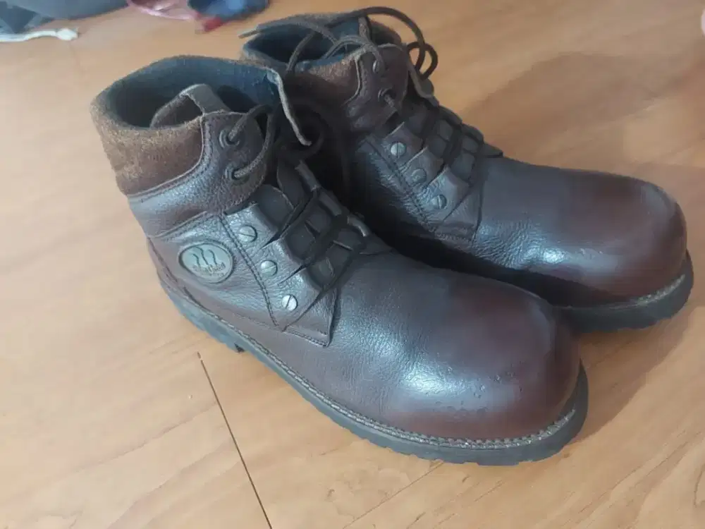 Boots Mark Palm Green