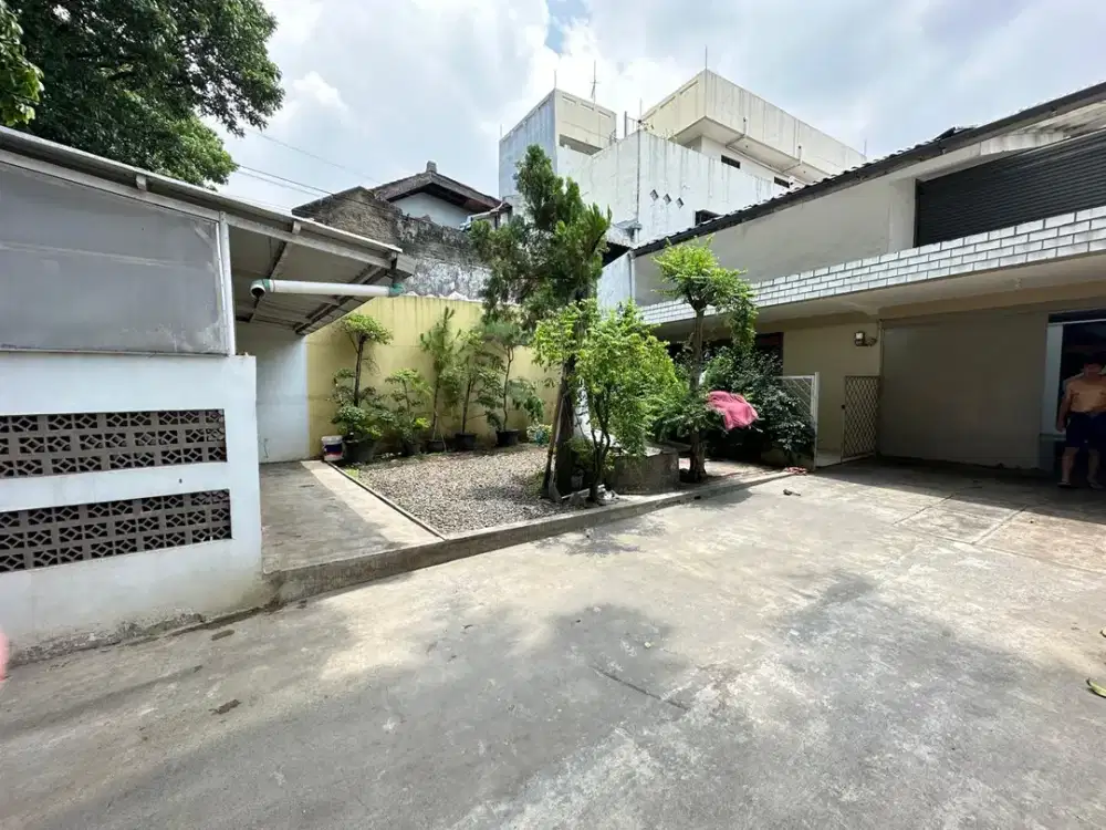 Dijual Rumah Strategis Tengah Kota di Rajawali Bandung