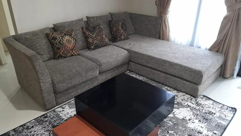 Dijual murah 2 bedroom apartment tamansari semanggi