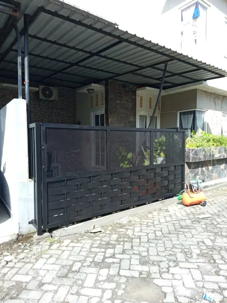 Pagar perforated kombinasi