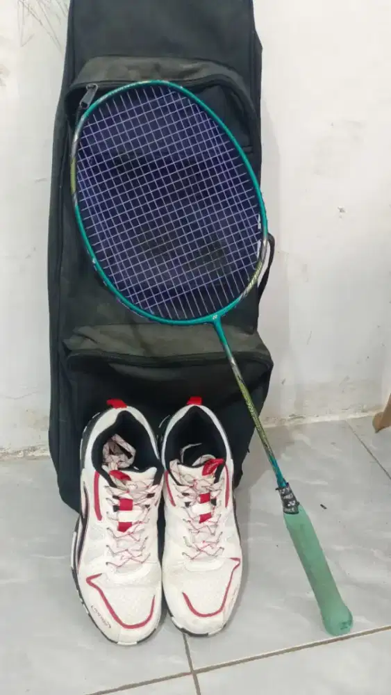 perlengkapan bulutangkis